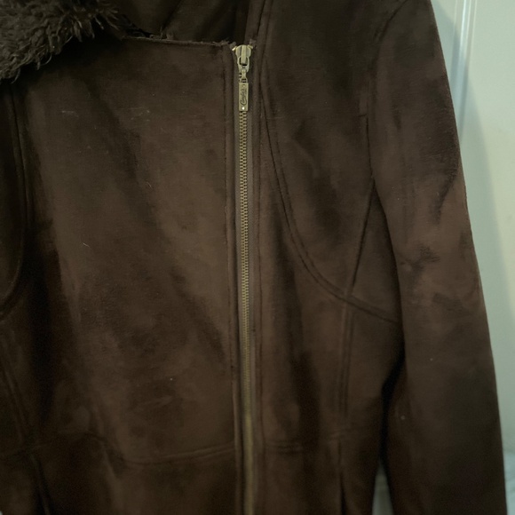 Brown suede women’s coat - Picture 4 of 7